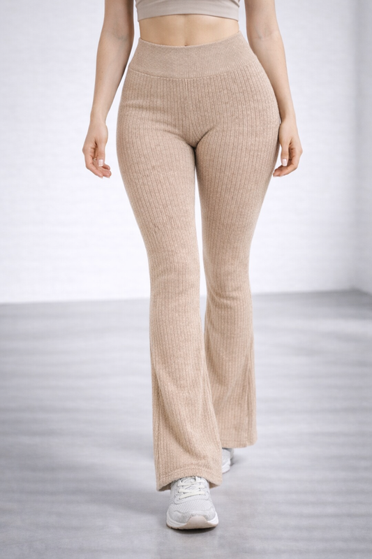 NörthForm Sculpt Flare Leggings - Sand Edition