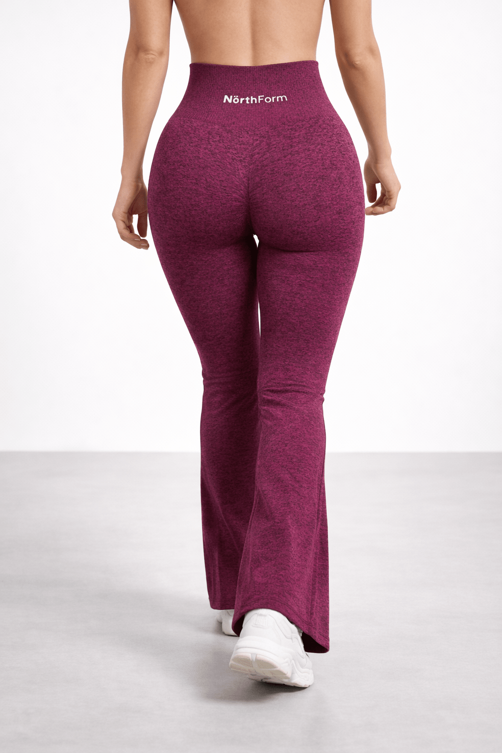 NörthForm Seamless Flare Leggings – Sculpt & Lift Fit - NörthForm ApS